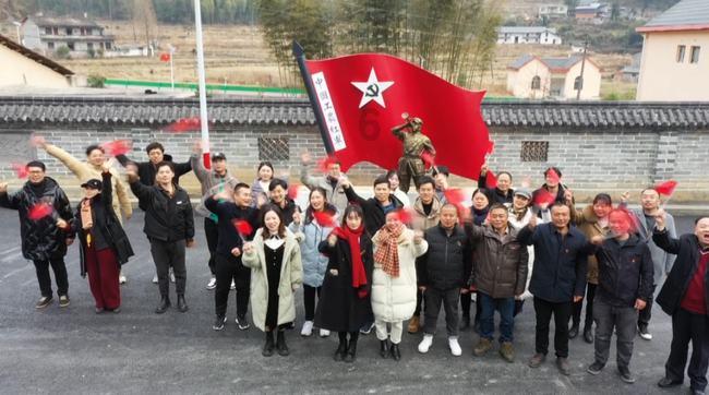 欧沃克职员空间推荐——办公桌这样选，助力高效办公，提升员工幸福感